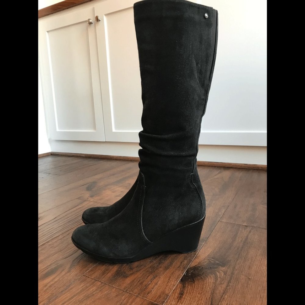 Clarks Blondo Black Waterproof Swede Boot Size 9